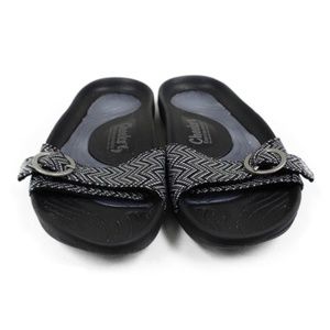 Tl Cheeks Chevron Print Sandal- Black